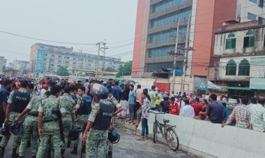 গাজীপুরে মহাসড়কে শ্রমিকদের বিক্ষোভ, তীব্র যানজট