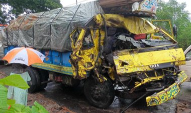 টাঙ্গাইলে বাস-ট্রাক মুখোমুখি সংঘর্ষে নিহত ৪