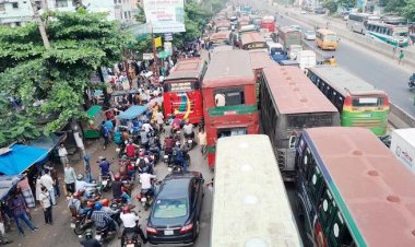 ঢাকায় প্রবেশে ঢাকা-চট্টগ্রাম মহাসড়কে তীব্র যানজট