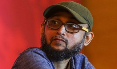 একাত্তরে আওয়ামী লীগ ও জামায়াতের ভূমিকা নিয়ে যা বললেন ফারুকী