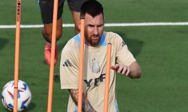 আর্জেন্টিনা দলের অনুশীলনে ফিরেছেন মেসি