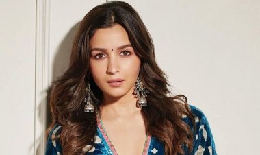 কাদের ওপর ক্ষোভ ঝাড়লেন আলিয়া?