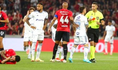 ৩ সেকেন্ডে লাল কার্ড দেখলেন ব্রাজিল তারকা