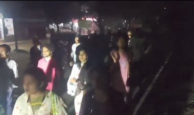 শিবিরের আত্মপ্রকাশের খবরে জাহাঙ্গীরনগর বিশ্ববিদ্যালয়ে প্রতিবাদ মিছিল