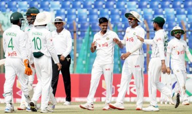  হঠাৎ তাইজুলের ঘূর্ণিতে দিশেহারা দক্ষিণ আফ্রিকা