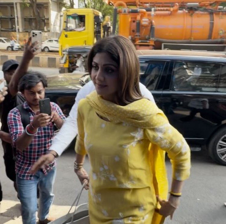 হাসপাতালের সামনে ছবি তোলার হিড়িক, মেজাজ হারালেন শিল্পা শেঠি