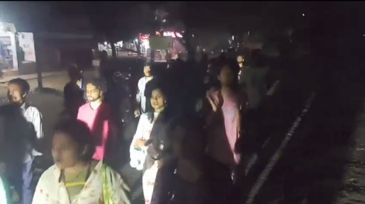 শিবিরের আত্মপ্রকাশের খবরে জাহাঙ্গীরনগর বিশ্ববিদ্যালয়ে প্রতিবাদ মিছিল