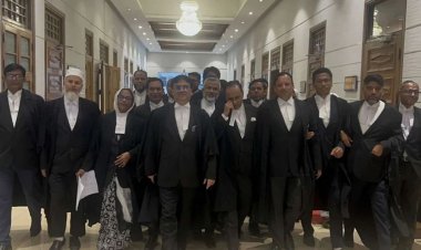 বিএনপির ৭ আইনজীবীকে অব্যাহতি, আবেদনকারী যুথিকে লাখ টাকা জরিমানা