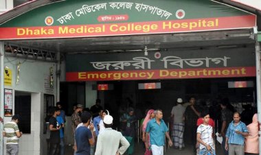  ঢাবির রোকেয়া হলের সামনে পড়ে ছিল বৃদ্ধার মরদেহ