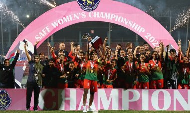 সাফজয়ী মেয়েদের দেড়কোটি টাকা পুরস্কার ঘোষণা বাফুফে