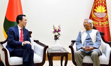 পাচারকৃত অর্থ ফেরত আনতে সিঙ্গাপুরের সহায়তা চান প্রধান উপদেষ্টা