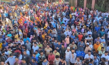 গাজীপুরে আজও শ্রমিক বিক্ষোভ, ঢাকা-ময়মনসিংহ মহাসড়ক অবরোধ