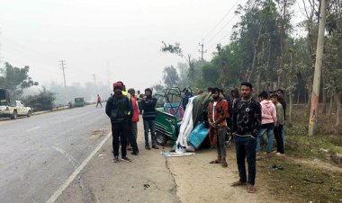 পিকআপ-অটোরিকশা সংঘর্ষে কিশোরীসহ নিহত ৪