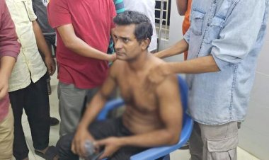 সিগারেট না দেওয়ায় দোকানির ওপর ছাত্রদল নেতার হামলা