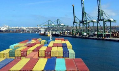  পাকিস্তান থেকে সেই জাহাজে এলো আলু-পেঁয়াজ ও শিল্পের কাঁচামাল