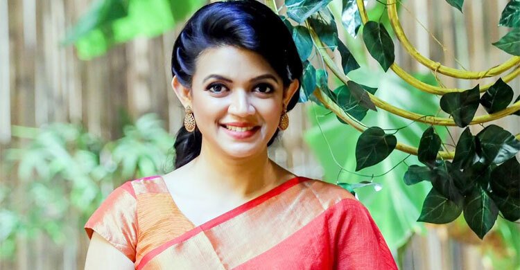 শাকিবের নায়িকা এবার রান্নাঘরে