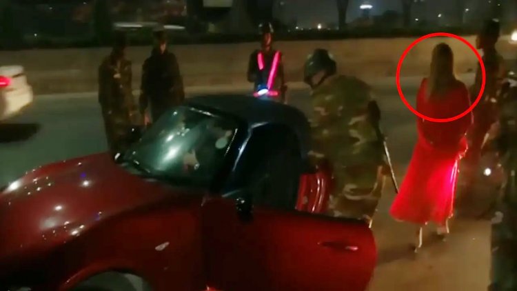 গাড়িতে মদপান করছিলেন নারী, হঠাৎ হাজির যৌথ বাহিনী
