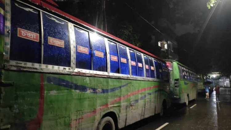 ধাক্কায় ঢাকা কলেজ শিক্ষার্থী আহত, ১৩ বাস আটক