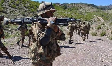 পাকিস্তানে সন্ত্রাসী হামলায় ১৬ সেনা নিহত