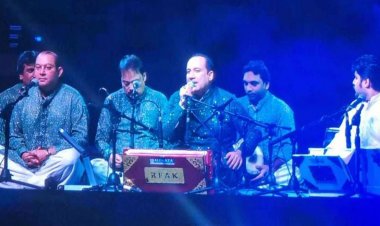 বাবা-ছেলের যুগলবন্দীতে শীত উবে যাওয়া রাত