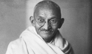 ভারতের নয়, পাকিস্তানের জাতির জনক মহাত্মা গান্ধী!