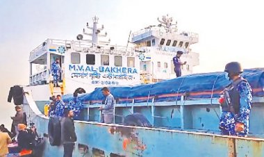 মেঘনায় জাহাজে রক্তাক্ত সাত লাশ