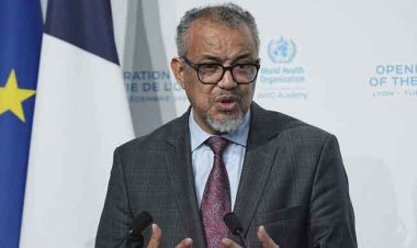  ইয়েমেনের বিমানবন্দরে ইসরায়েলের হামলা, অল্পের জন্য বাঁচলেন ডব্লিউএইচও প্রধান