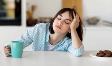  শরীরে পুষ্টির ঘাটতি আছে, জানান দেয় যেসব লক্ষণ