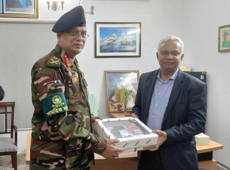 বিজয় দিবসের আমন্ত্রণ পেলেন খালেদা জিয়া ও তারেক রহমান