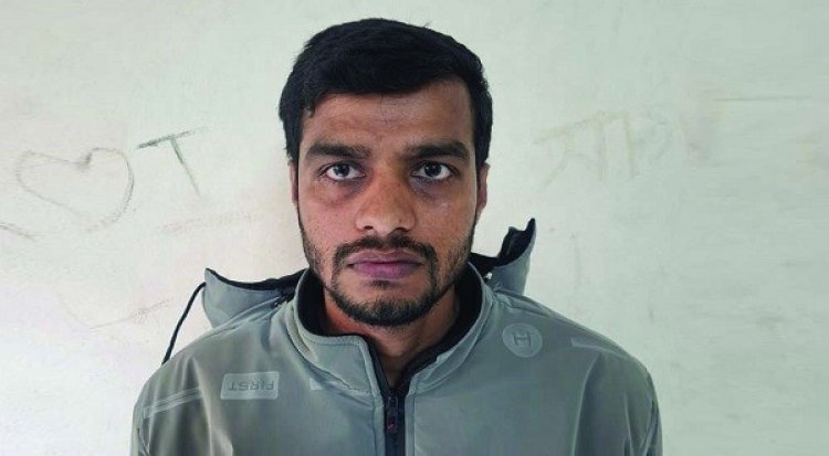 মামুনুল হককে নিয়ে ফেসবুকে বিতর্কিত পোস্ট, যুবক গ্রেপ্তার
