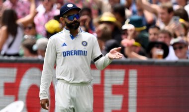 মাঠে কোহলির আগ্রাসী আচরণ, যা বলছেন এবি ডি ভিলিয়ার্স