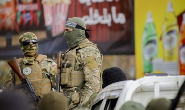 সিরিয়ায় আসাদের অনুগত কর্মকর্তার জনসম্মুখে মৃত্যুদণ্ড কার্যকর