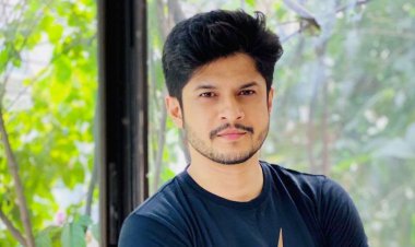 ওমরাহর ছবি দিতেই যত বাজে মন্তব্য: নিলয়