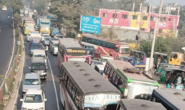 ঢাকা-চট্টগ্রাম মহাসড়কে ১৩ কিলোমিটার যানজট