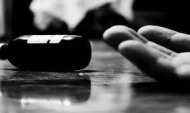 দুই ছেলেকে বিষ খাইয়ে হত্যার পর পান করলেন মা