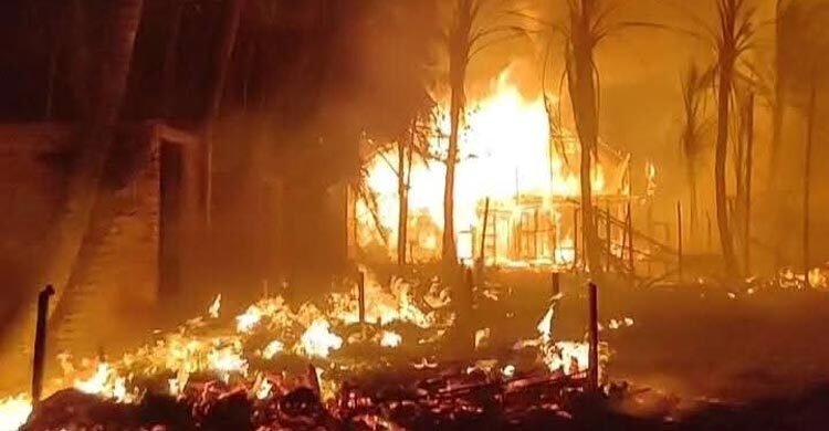 সেন্টমার্টিনে পুড়ে ছাই ৩ রিসোর্ট