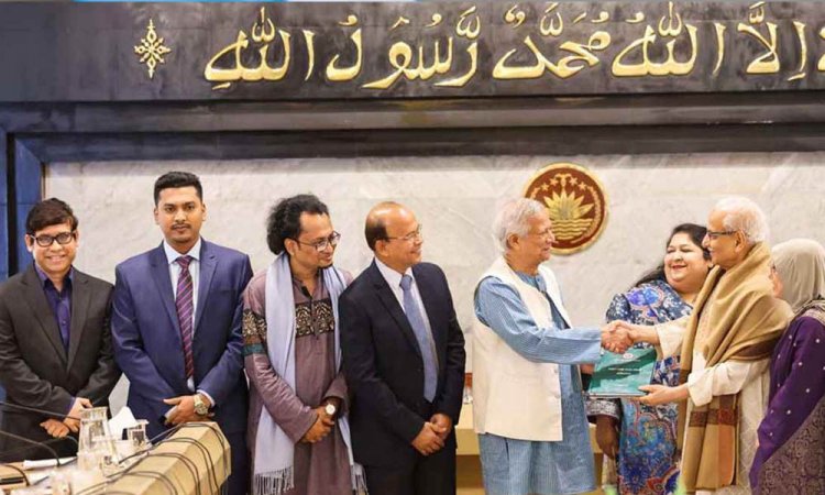 দলের প্রধান প্রধানমন্ত্রী হতে পারবেন না, রাষ্ট্রপতি হবেন নির্দলীয়,কমিশনের সুপারিশ