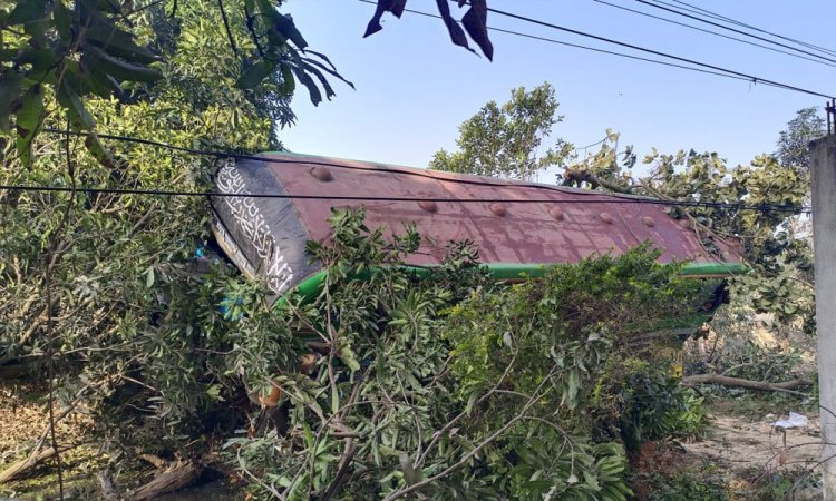 মিরসরাইয়ে পিকনিকের বাস দুর্ঘটনায় নিহত ১, আহত ৮