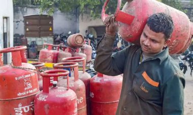 বাণিজ্যিক এলপিজি সিলিন্ডারের দাম কমালো ভারত