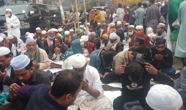 বিশ্ব ইজতেমায় আখেরি মোনাজাত চলছে