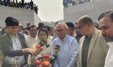 কে দল তৈরি করবে সেই দায়িত্ব তার, প্রধান উপদেষ্টার নয়: রিজভী