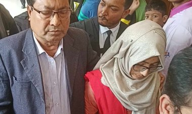 কাঠগড়ায় ম্যাজিস্ট্রেট তাপসীর ১৬ মিনিট