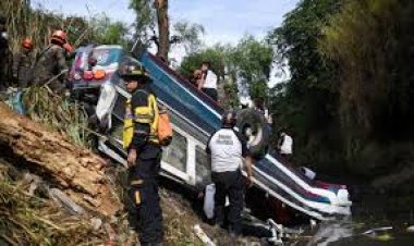 গুয়েতেমালায় বাস উল্টে নিহত ৫১