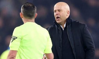 দুই ম্যাচ নিষিদ্ধ লিভারপুল কোচ স্লট