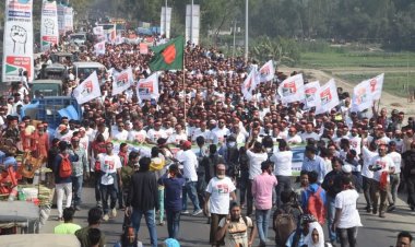 পানির ন্যায্য হিস্যার দাবিতে তিস্তা পাড়ে মানুষের ঢল