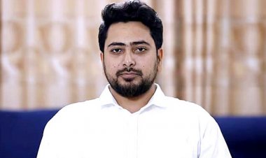 সম্পদের হিসাব দিলেন নাহিদ ইসলাম