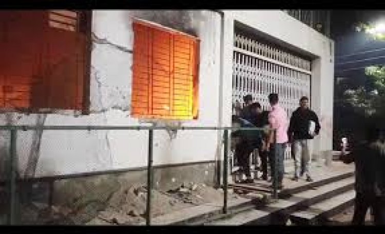 কুমিল্লায় সাবেক সংসদ সদস্য বাহারের বাড়ি ভাঙচুর-অগ্নিসংযোগ
