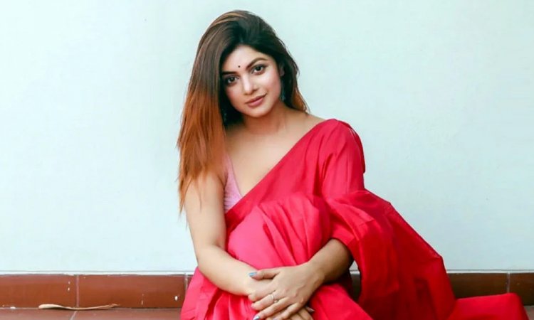 অভিনেত্রী সোহানা সাবাকে ডিবি কার্যালয়ে নেওয়া হয়েছে