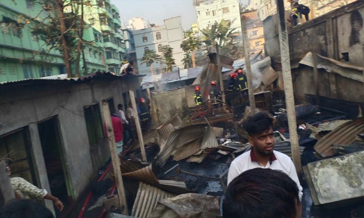 চট্টগ্রামে বসতবাড়িতে আগুন, প্রাণ গেল ২ জনের