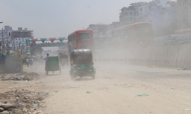 বায়ুদূষণে আজ শীর্ষ দশে ঢাকা